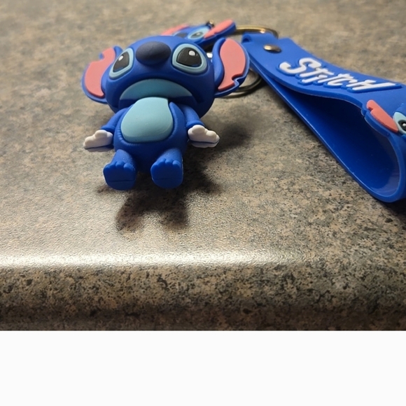 Disney's Stitch Key chain - Picture 2 of 2